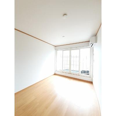 フレーズアンソレイエＣ棟 202【管理NO：1-012088701-02020】 ★家具家電は申し込み後に搬入しますの物件写真2