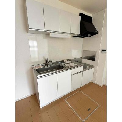 エアリーシーン 103【管理NO：1-019165901-01030】 ★家具家電は申し込み後に搬入します★の物件写真3