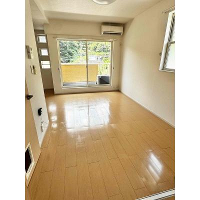 シャイニング　バレー 201【管理NO：1-017731001-02010】 ★家具家電は申し込み後に搬入します★の物件写真2