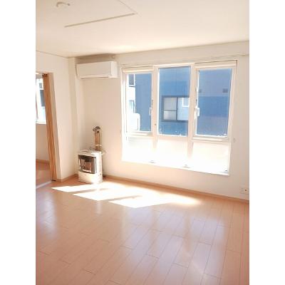 apartment 北海道室蘭市東町５丁目１５番１５号 

↓地図はこちらから