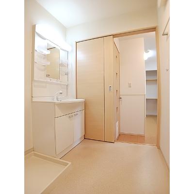 apartment 北海道室蘭市八丁平５丁目１４－１５ 

↓地図はこちらから