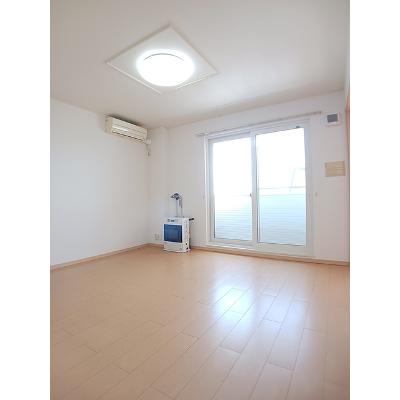 マリンコート・コスモス 202【管理NO：1-015828301-02020】 ★家具家電は申し込み後に搬入します★の物件写真2