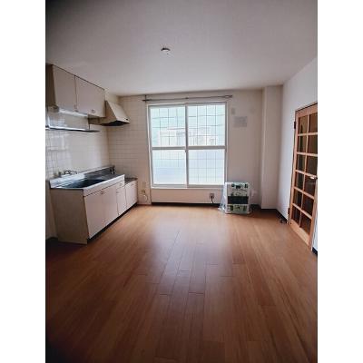 カイザー松森 102【管理NO：1-005433701-01020】 ★家具家電は申し込み後に搬入します★の物件写真2