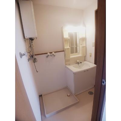 グランビア三内 203【管理NO：1-009768301-02030】 ★家具家電は申し込み後に搬入します★の物件写真6