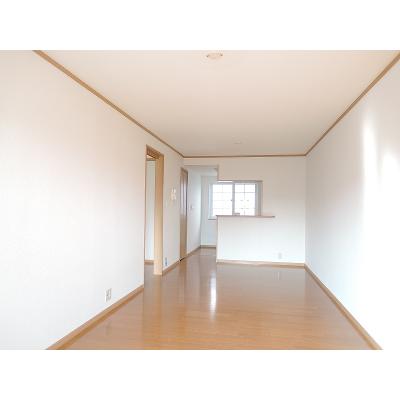 ポンピエール 101【管理NO：1-012034101-01010】 ★家具家電は申し込み後に搬入します★ ★2026年11月上旬入居可能★の物件写真2