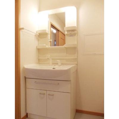 apartment 秋田県にかほ市金浦字花潟３００番地８ 

↓地図はこちらから