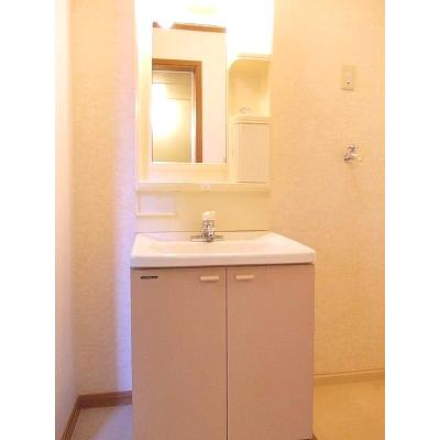 apartment 秋田県潟上市天王字長沼５６番地４ 

↓地図はこちらから