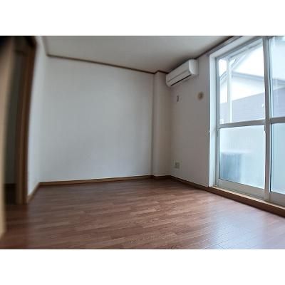 グラン　リオ 103【管理NO：1-011218301-01030】 ★家具家電は申し込み後に搬入します★の物件写真2