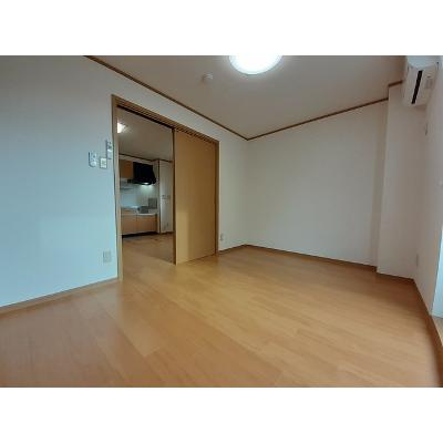 グラン　リオ 101【管理NO：1-011218301-01010】 ★家具家電は申し込み後に搬入します★の物件写真2
