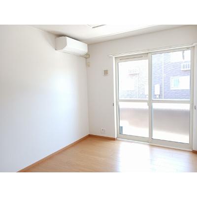 ベル　シャトーⅠ 102【管理NO：1-013580902-01020】 ★家具家電は申し込み後に搬入します★の物件写真2