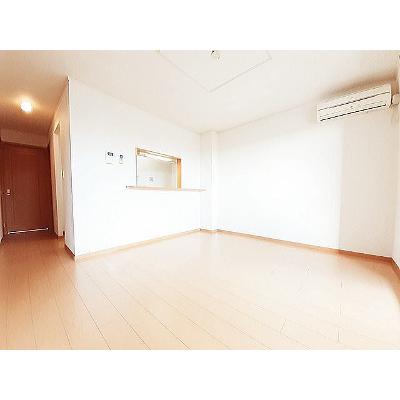 プルミエール２ 202【管理NO：1-014668602-02020】 ★家具家電は申し込み後に搬入します★ ★2026年10月下旬入居可能★の物件写真2