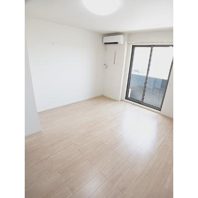 ベルサピーⅤ 102【管理NO：1-023817601-01020】 ★家具家電は申し込み後に搬入します★の物件写真2