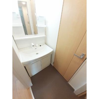 プリムローズ 105【管理NO：1-020707401-01050】 ★家具家電は申し込み後に搬入します★の物件写真6