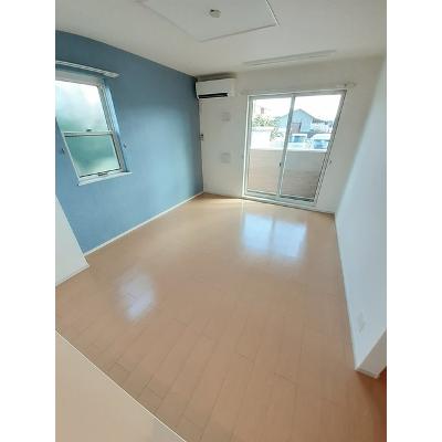 Ｗ・クイーンバリー　Ｂ 102【管理NO：1-020279502-01020】 ★家具家電は申し込み後に搬入しますの物件写真2