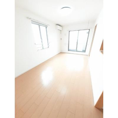プラシード　イースト 301【管理NO：1-019079501-03010】 ★家具家電は申し込み後に搬入します★の物件写真2