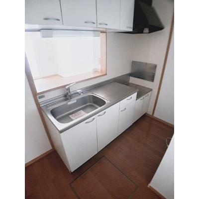プリムローズ 101【管理NO：1-013605701-01010】 ★家具家電は申し込み後に搬入しますの物件写真3