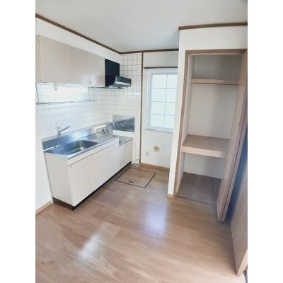 シュベリュール 103【管理NO：1-007781601-01030】 ★家具家電は申し込み後に搬入しますの物件写真3