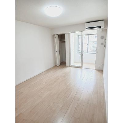 ラキオラ 102【管理NO：1-025384501-01020】 ★家具家電は申し込み後に搬入します★の物件写真2