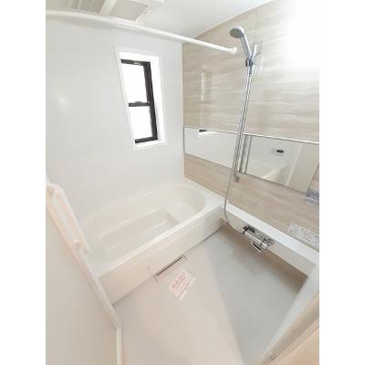 麗（うらら） 102【管理NO：1-021352902-01020】 ★家具家電は申し込み後に搬入しますの物件写真4