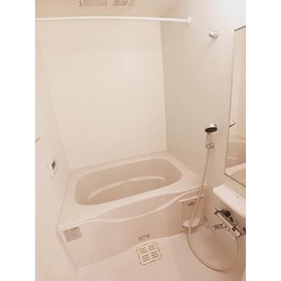 カサ・バトリョ 102【管理NO：1-021027302-01020】 ★家具家電は申し込み後に搬入します★の物件写真4