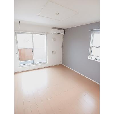 グリッツェン　Ⅲ 201【管理NO：1-020754401-02010】 ★家具家電は申し込み後に搬入します★の物件写真2