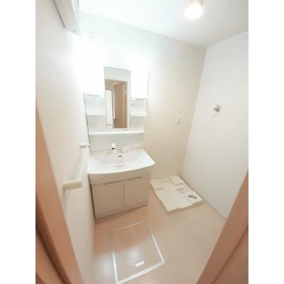 ユングフラウⅢ号館 201【管理NO：1-020140501-02010】 ★家具家電は申し込み後に搬入します★の物件写真6