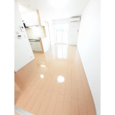 グレイス 102【管理NO：1-019090801-01020】 ★家具家電は申し込み後に搬入しますの物件写真2