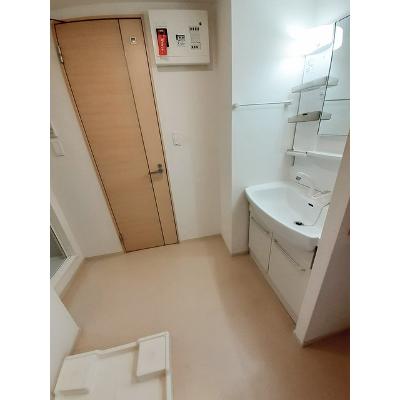 グレイス 102【管理NO：1-019090801-01020】 ★家具家電は申し込み後に搬入しますの物件写真6