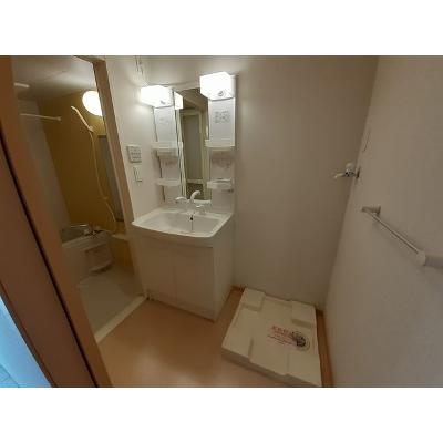 セレノ・カーサ 101【管理NO：1-018497301-01010】 ★家具家電は申し込み後に搬入します★の物件写真6