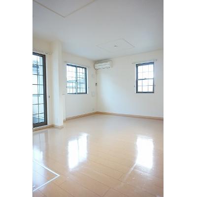 カーサ・アイリス 104【管理NO：1-016933901-01040】 ★家具家電は申し込み後に搬入します★の物件写真2