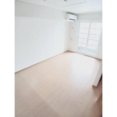 フレスクーラⅢ 102【管理NO：1-015069203-01020】 ★家具家電は申し込み後に搬入しますの物件写真2