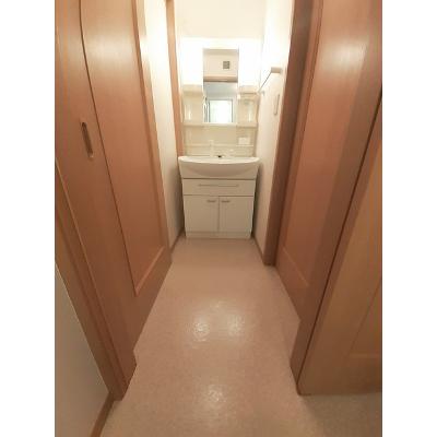 ポリッシュ 104【管理NO：1-015065901-01040】 ★家具家電は申し込み後に搬入します★の物件写真6