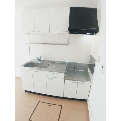 ソレアード　Ⅱ 104【管理NO：1-014792201-01040】 ★家具家電は申し込み後に搬入しますの物件写真3