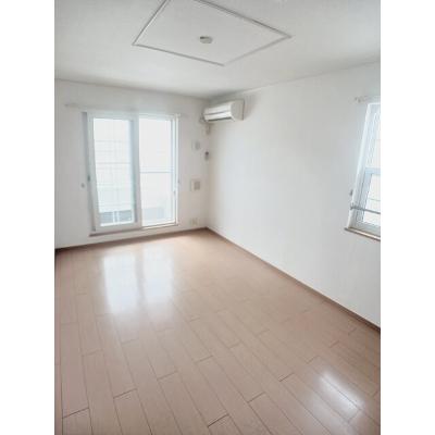 アラモードさくらⅣ 204【管理NO：1-014641802-02040】 ★家具家電は申し込み後に搬入します★の物件写真2