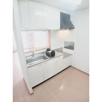 アラモードさくらⅣ 204【管理NO：1-014641802-02040】 ★家具家電は申し込み後に搬入します★の物件写真3