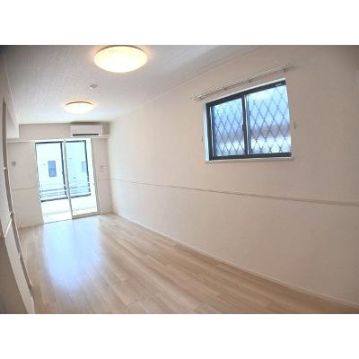 エスポワール 101【管理NO：1-027731101-01010】 ★家具家電は申し込み後に搬入しますの物件写真2
