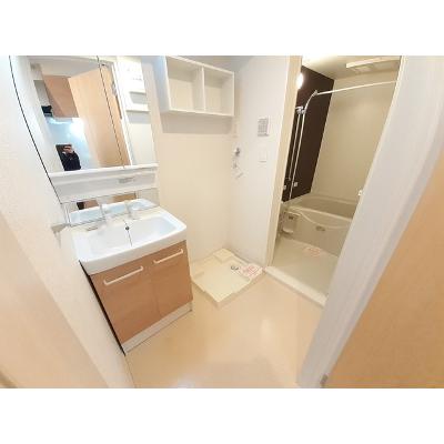 カントリーロード 203【管理NO：1-021903001-02030】 ★家具家電は申し込み後に搬入しますの物件写真6