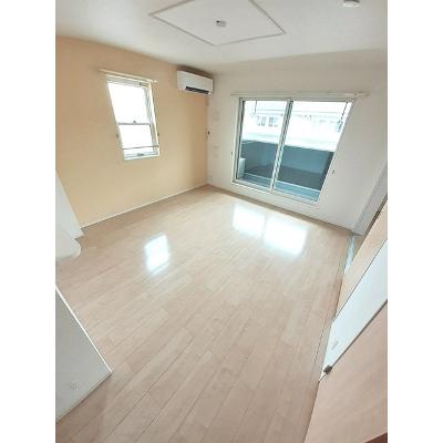 グラン・スクエア 205【管理NO：1-021834601-02050】 ★家具家電は申し込み後に搬入しますの物件写真2