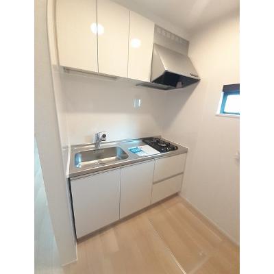 オパール・Ⅱ 102【管理NO：1-026341902-01020】 ★家具家電は申し込み後に搬入しますの物件写真3