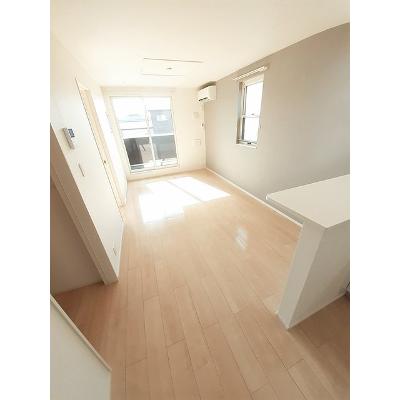 ピーメイルＡ 201【管理NO：1-022136301-02010】 ★家具家電は申し込み後に搬入しますの物件写真2