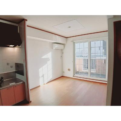 グランデュールⅠ 202【管理NO：1-011420701-02020】 ★家具家電は申し込み後に搬入しますの物件写真2