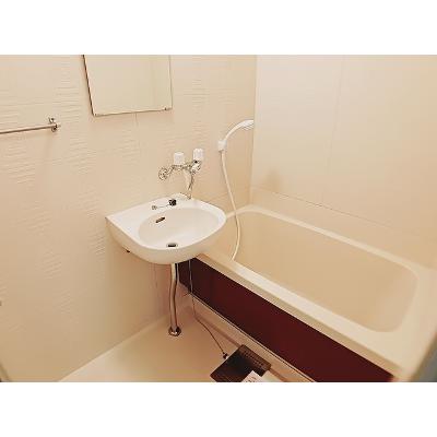 エルディム古沢 101【管理NO：1-001639601-01010】 ★家具家電は申し込み後に搬入します★の物件写真4