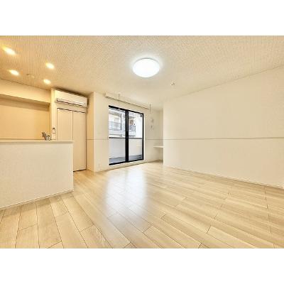 レジデンス上條 205【管理NO：1-027017401-02050】 ★家具家電は申し込み後に搬入しますの物件写真2