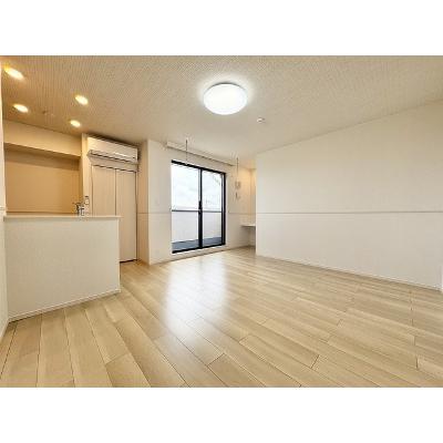 レジデンス上條 201【管理NO：1-027017401-02010】 ★家具家電は申し込み後に搬入しますの物件写真2