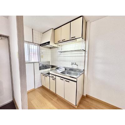 アーバンステートⅠ 203【管理NO：1-004005401-02030】 ★家具家電は申し込み後に搬入します★の物件写真3
