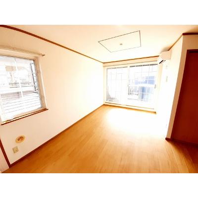 クリスタルコートカストル館 202【管理NO：1-007533301-02020】 ★家具家電は申し込み後に搬入します★の物件写真2