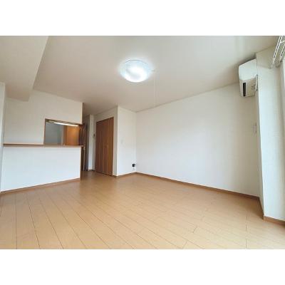 カーサ・フローラ 102【管理NO：1-014672301-01020】 ★家具家電は申し込み後に搬入します★の物件写真2