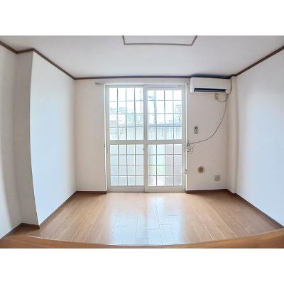ｓｈａｍｒｏｃｋ 103【管理NO：1-010632101-01030】 ★家具家電は申し込み後に搬入します★の物件写真2