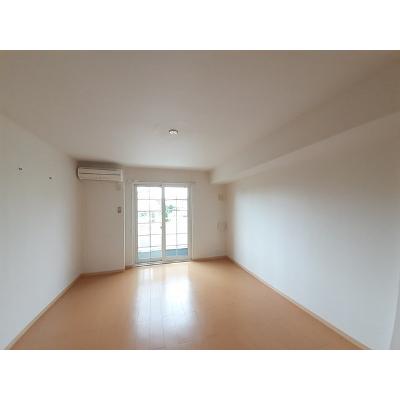 リバーサイド 102【管理NO：1-015310401-01020】 ★家具家電は申し込み後に搬入します★の物件写真2