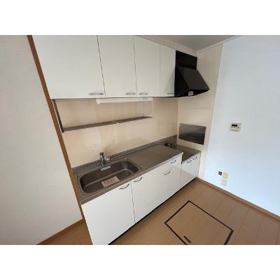 プラシードⅡ 101【管理NO：1-014859302-01010】 ★家具家電は申し込み後に搬入します★の物件写真3